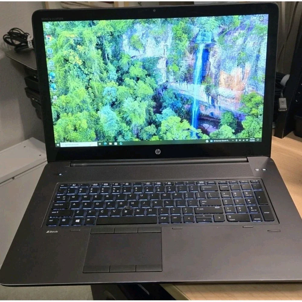 HP ZBook 17 G4 Mobile Workstation i7-7700HQ 16GB 512GB SSD Quadro P3000 W10 Pro